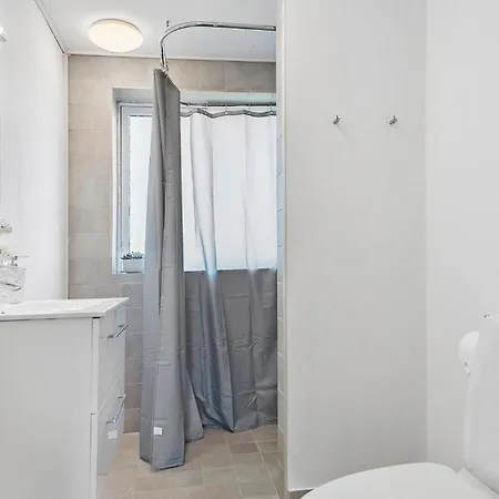 3 Bedroom Awesome In Vakantiehuis Kalvehave (Zealand)