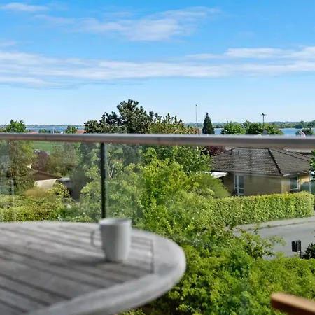 3 Bedroom Awesome In *