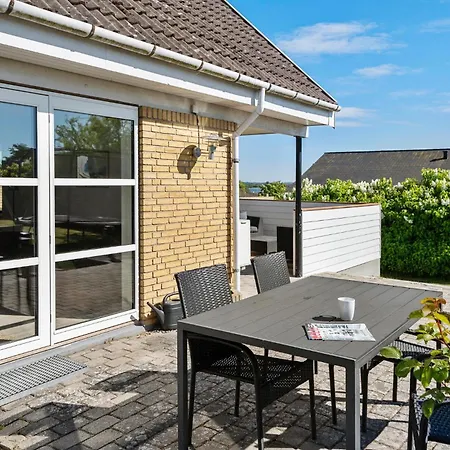 3 Bedroom Awesome In